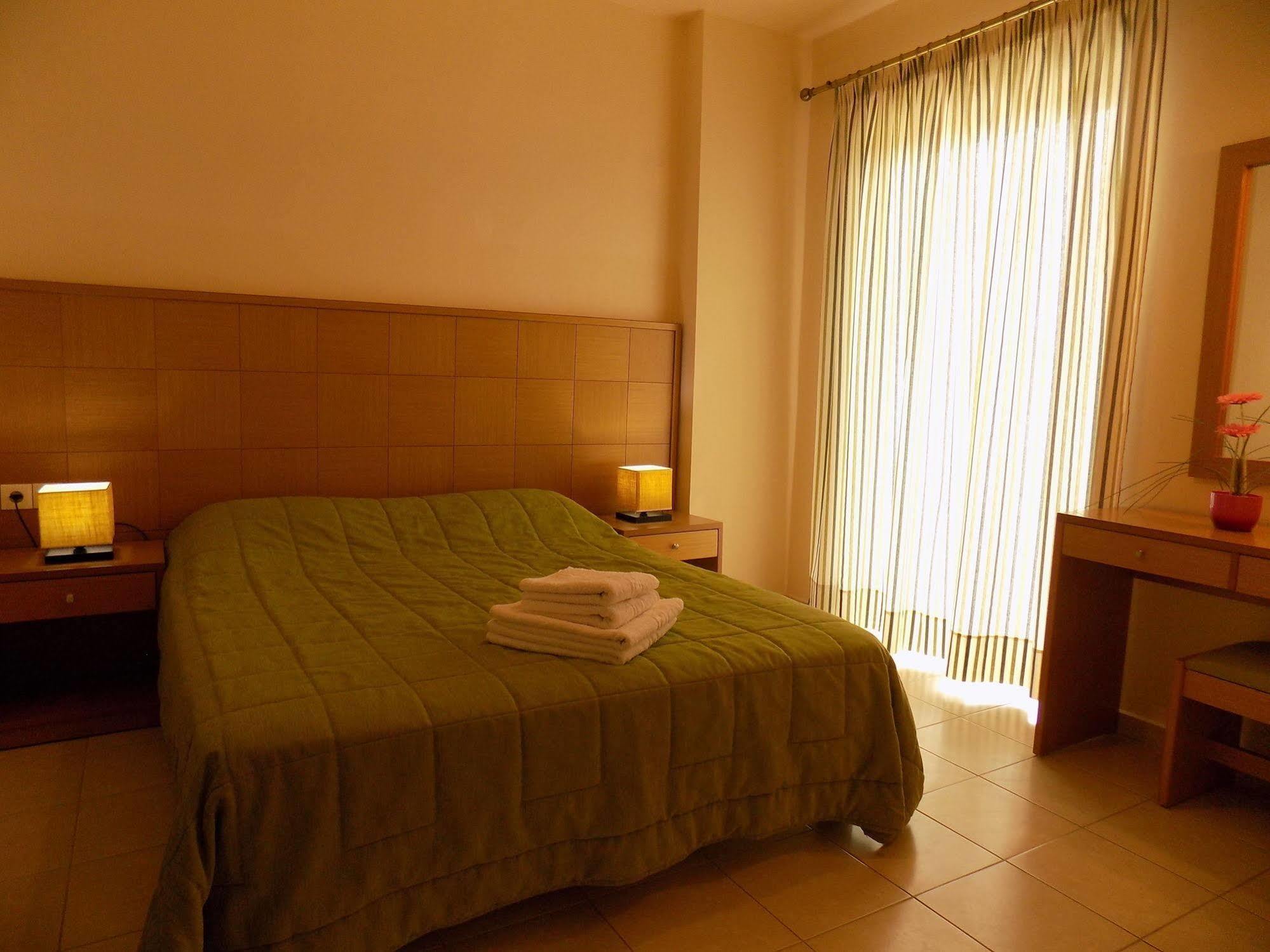 Aparthotel Manolis 3*
