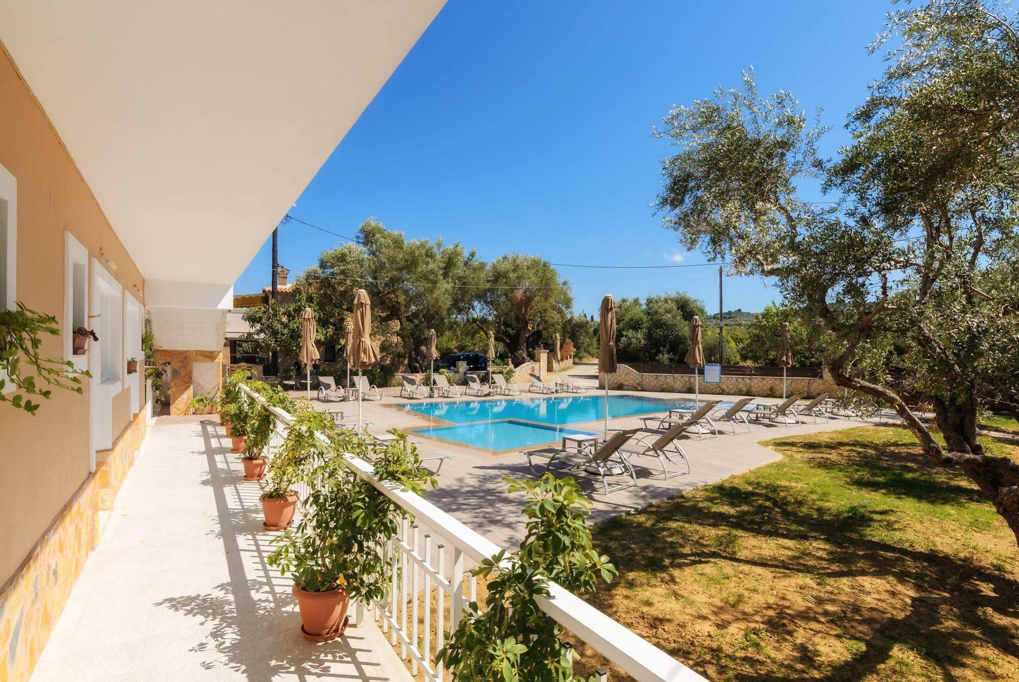 Hotel Artemis Amoudi