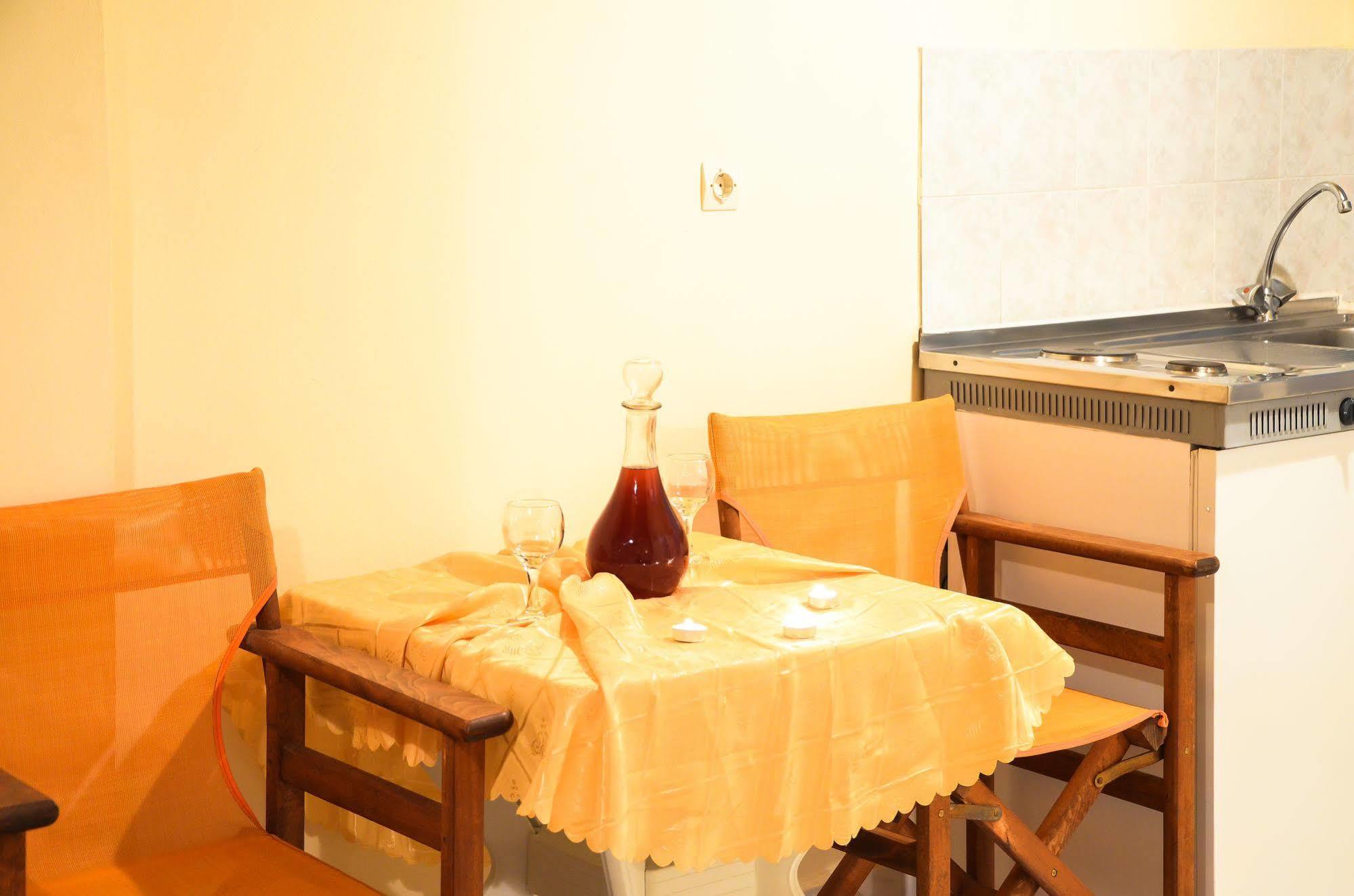 Artemis Hotel 2*