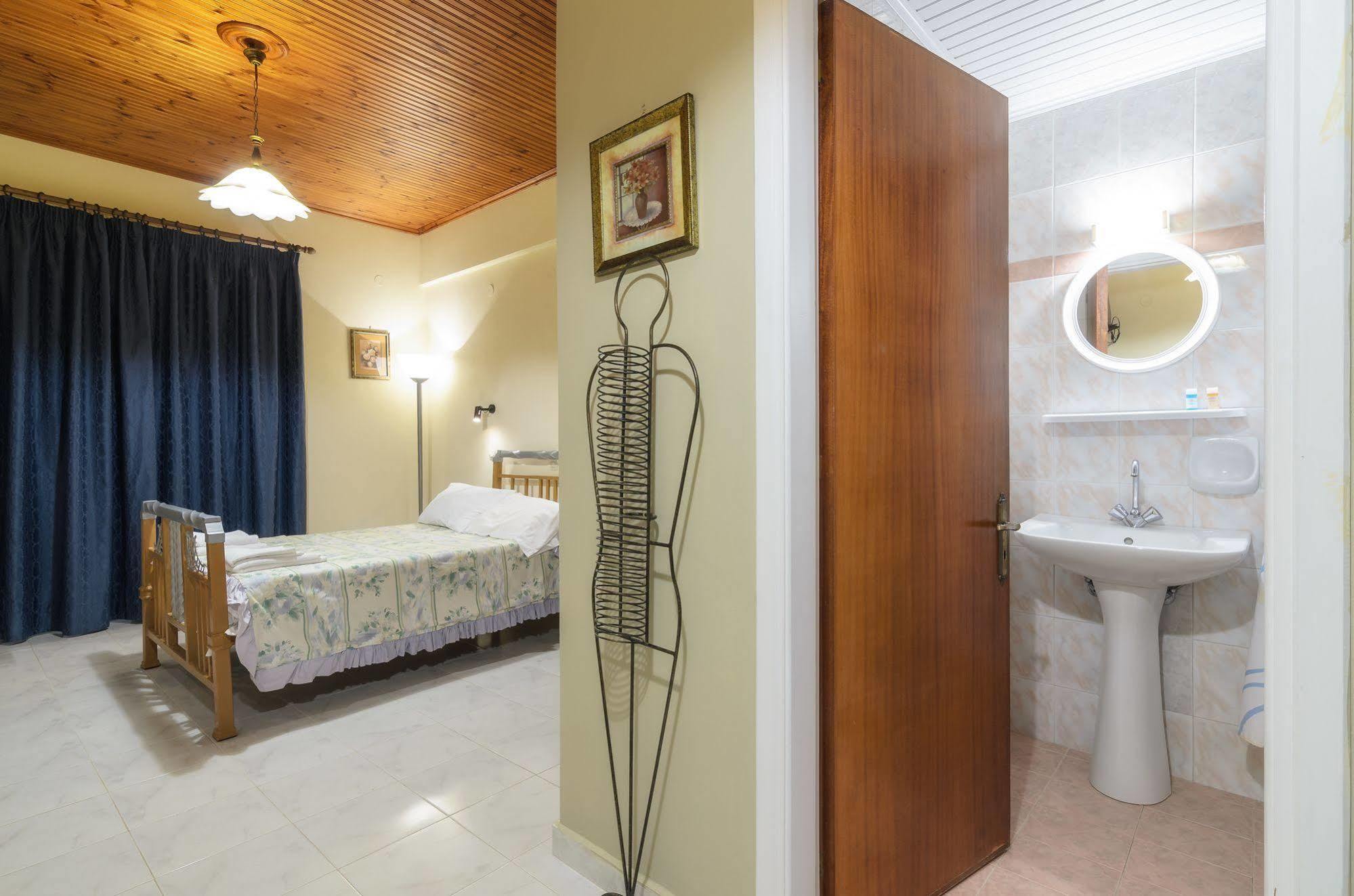 Hotel Artemis Amoudi