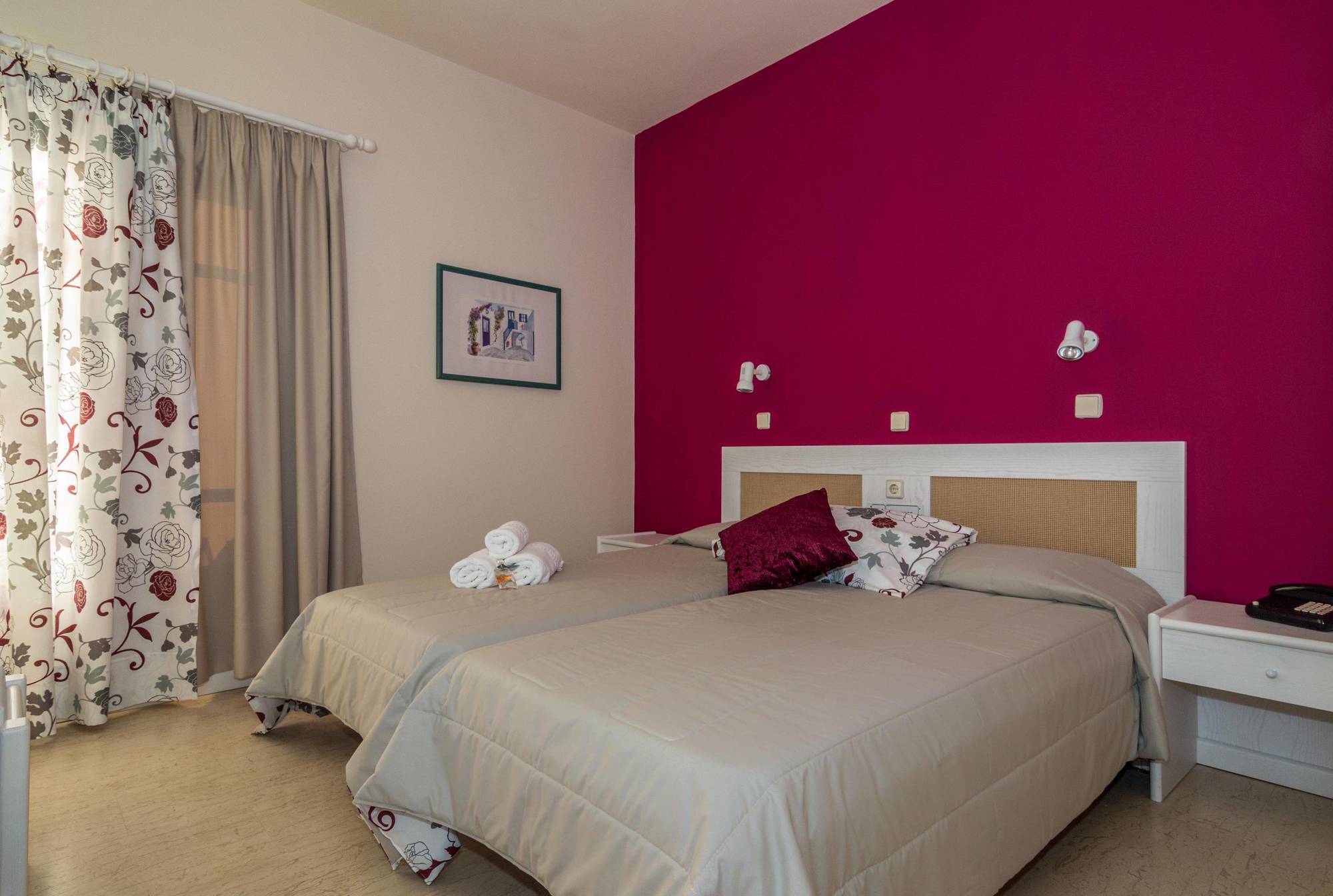 Manolis Aparthotel 3*