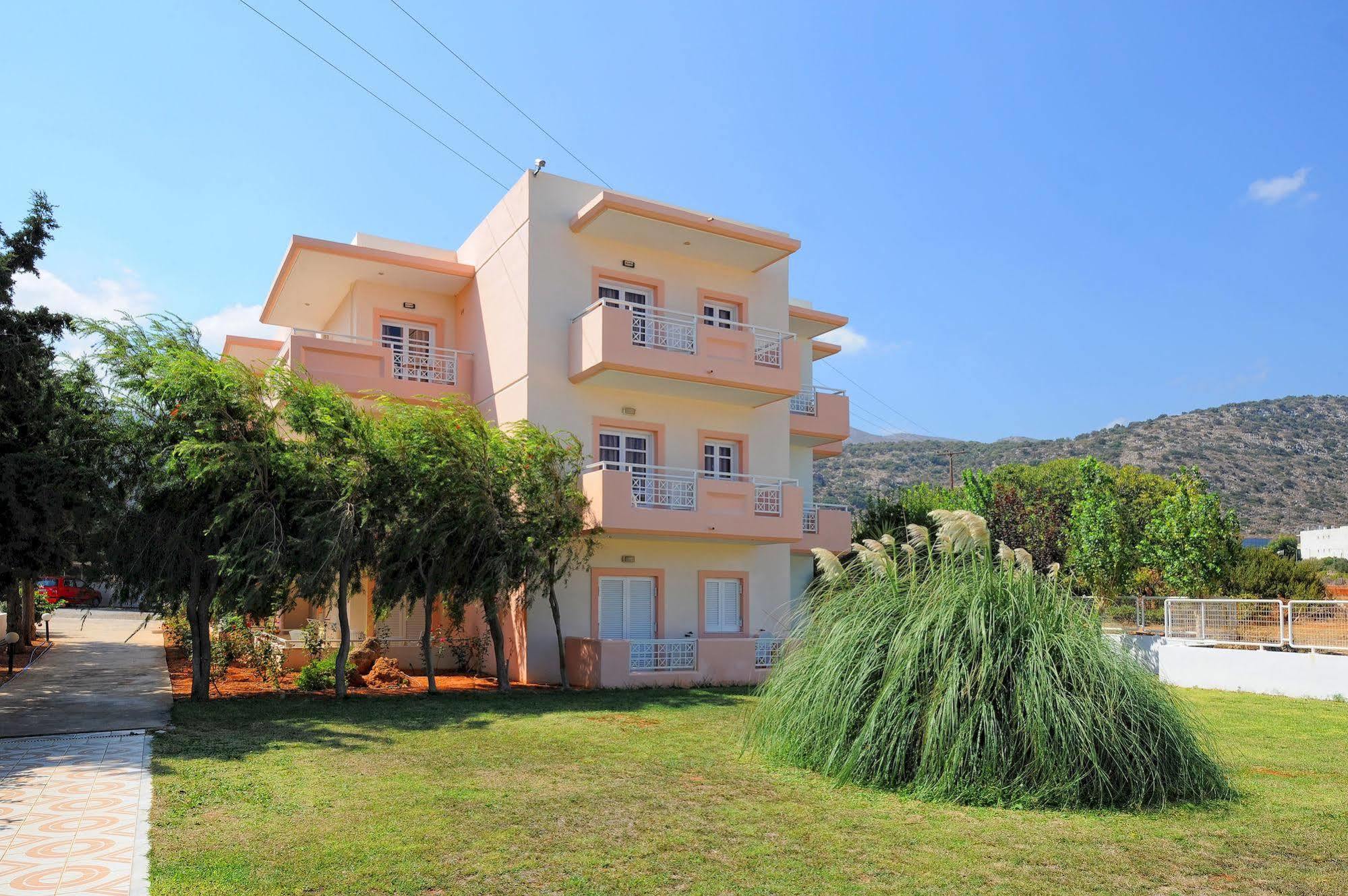Manolis Aparthotel
