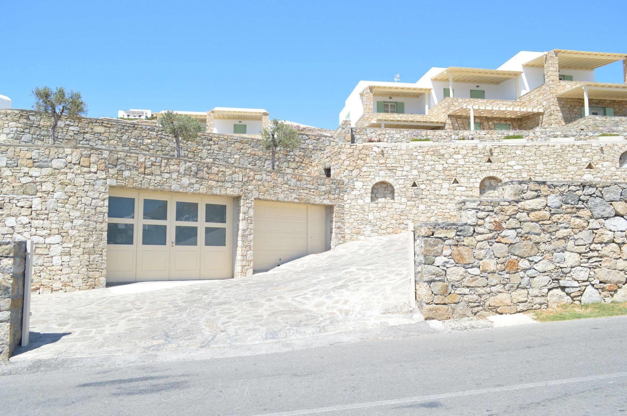 Panthea Aparthotel