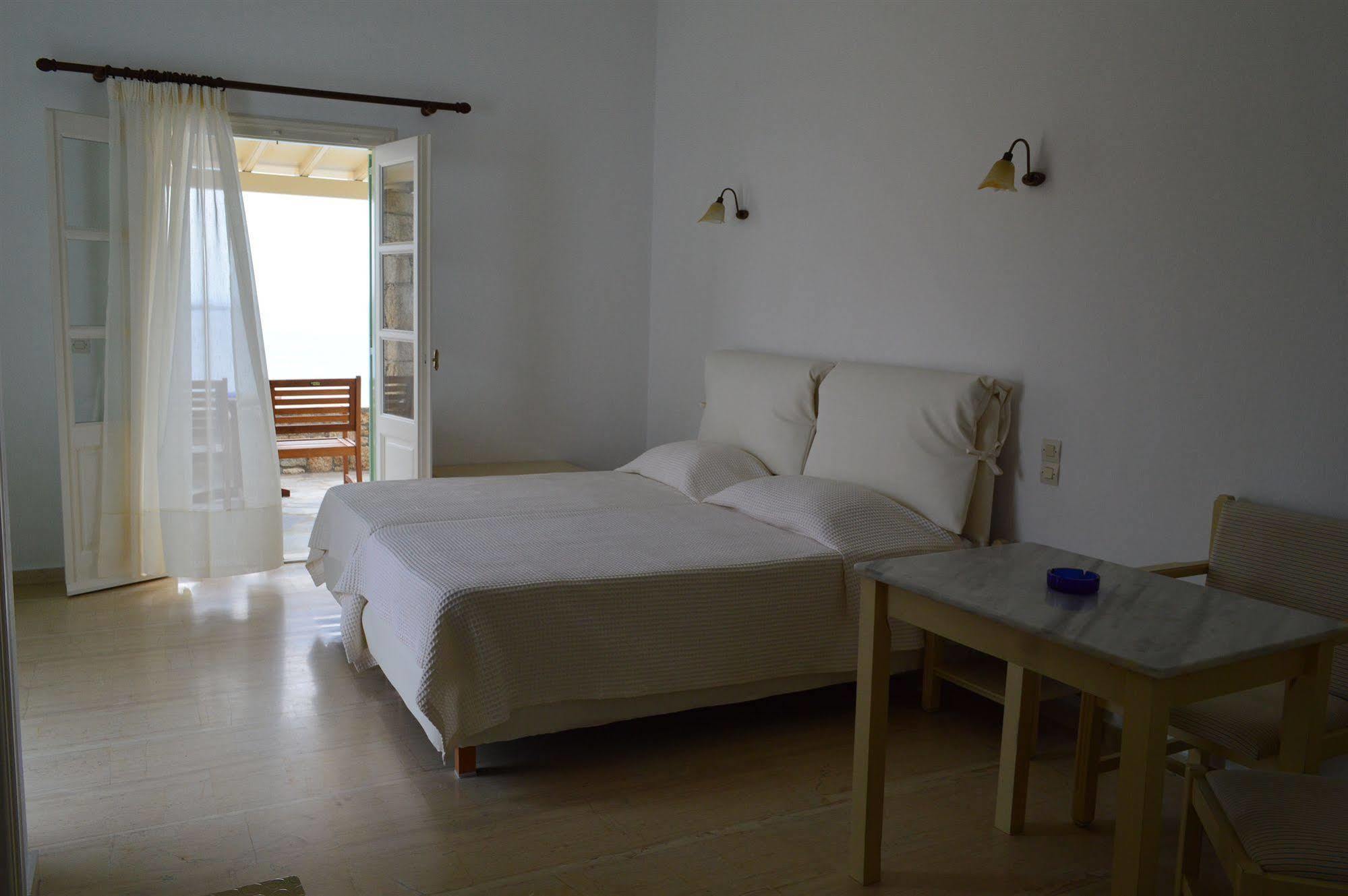 Panthea 2* Agios Ioannis (Tinos)