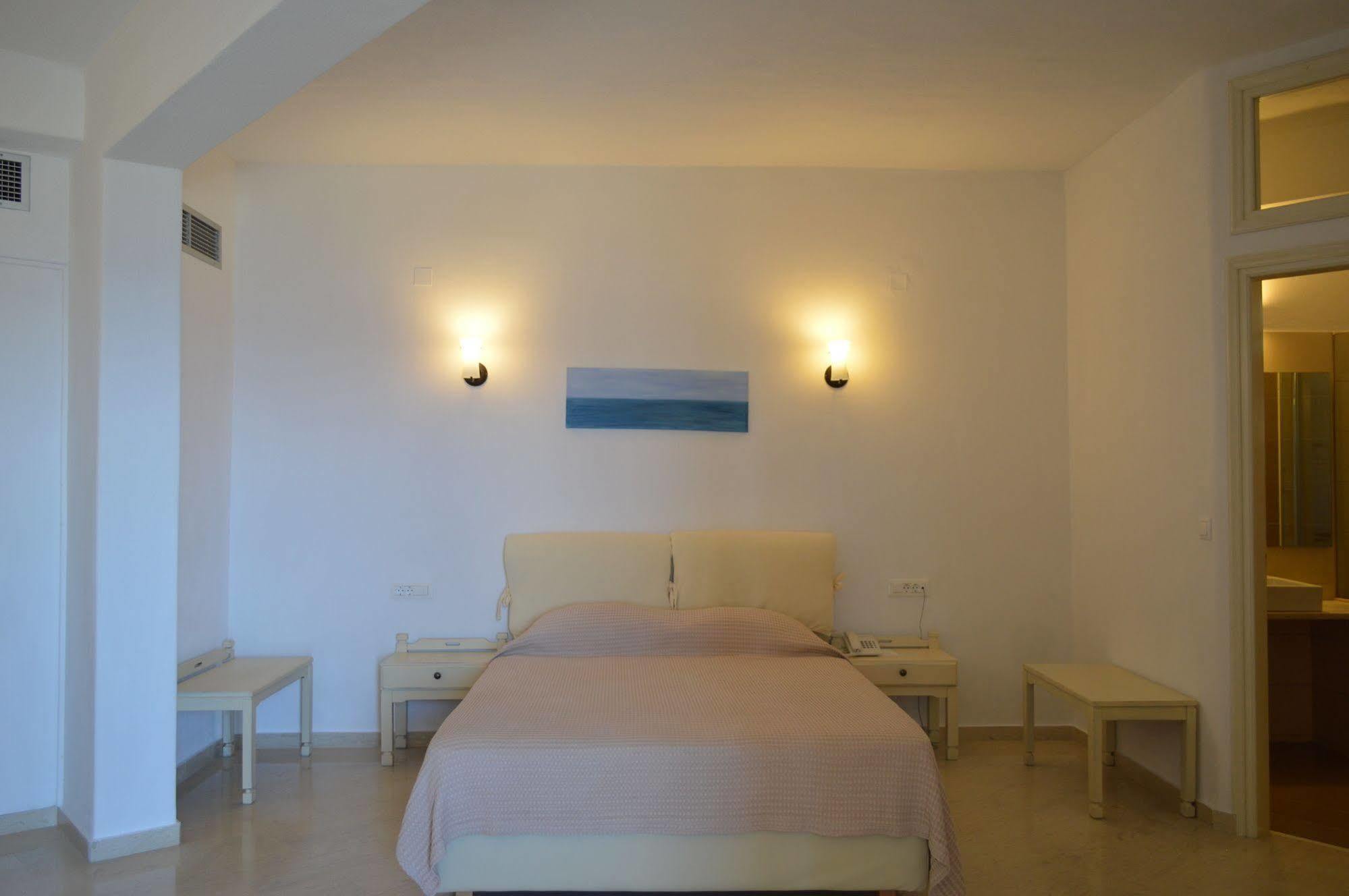 Aparthotel Panthea 2*