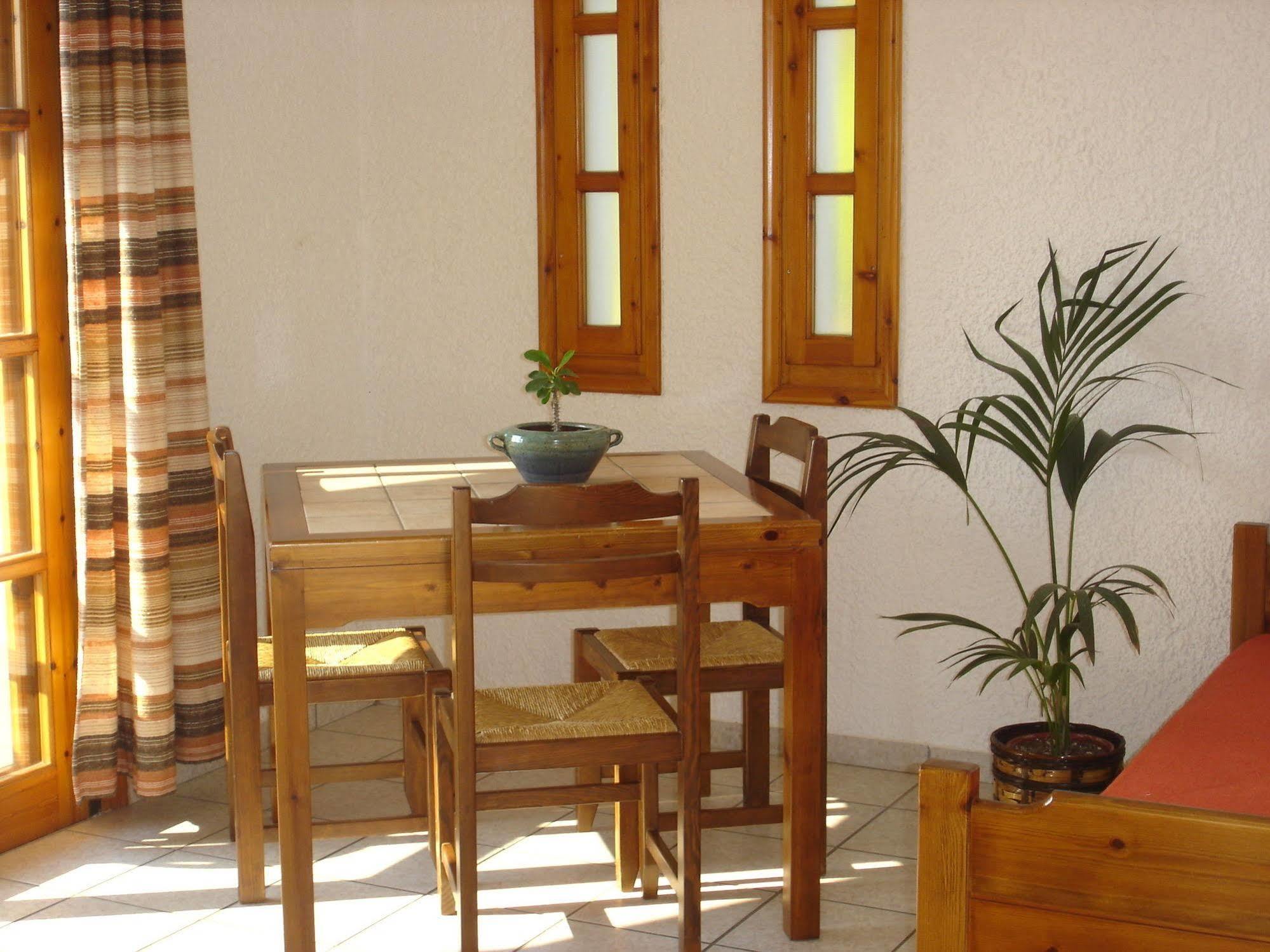 Maria Aparthotel 2*