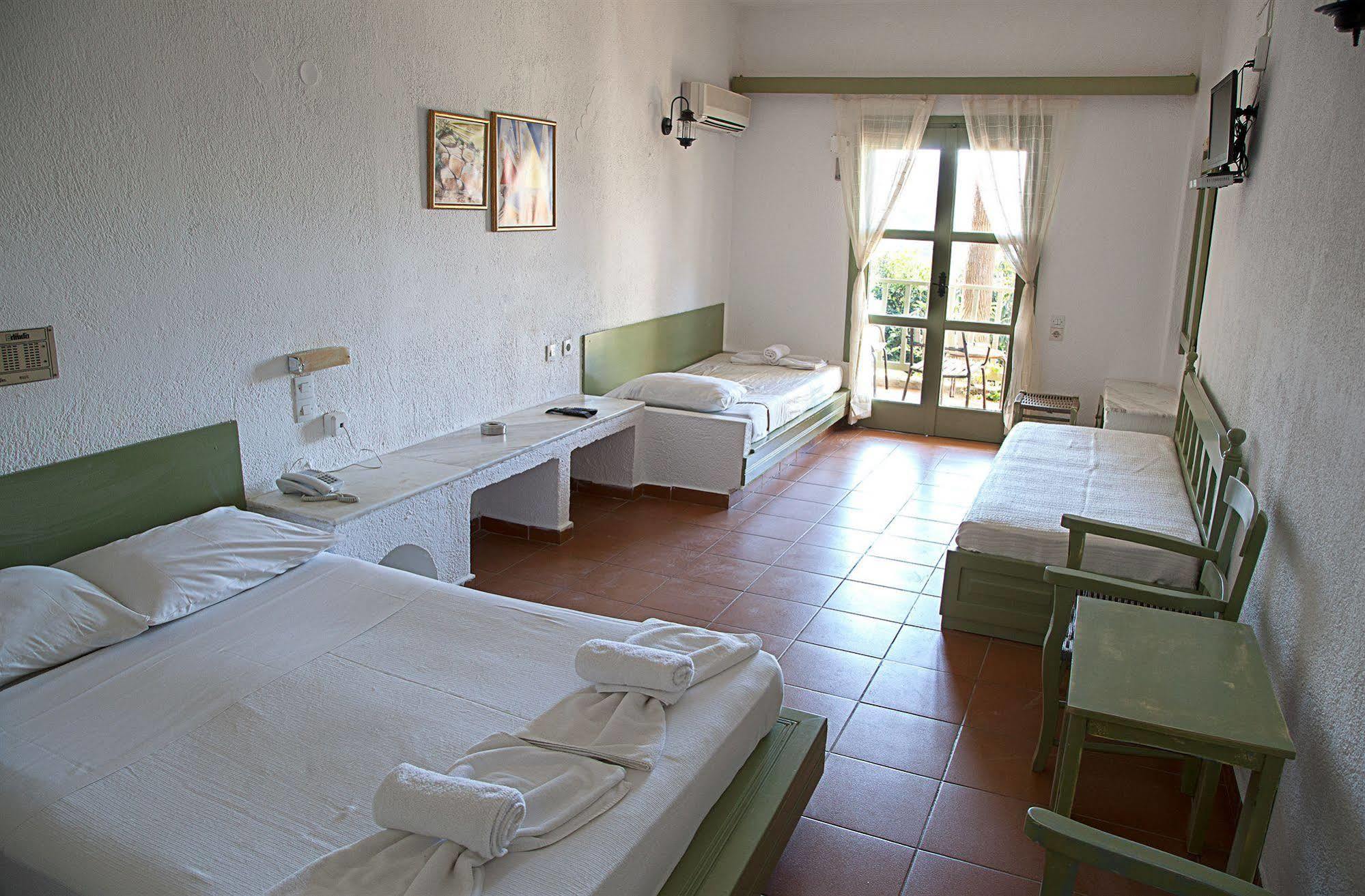 Elpida Village Hotel