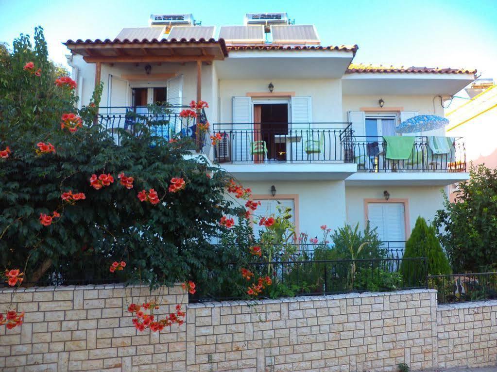 Apartment Dionysios *