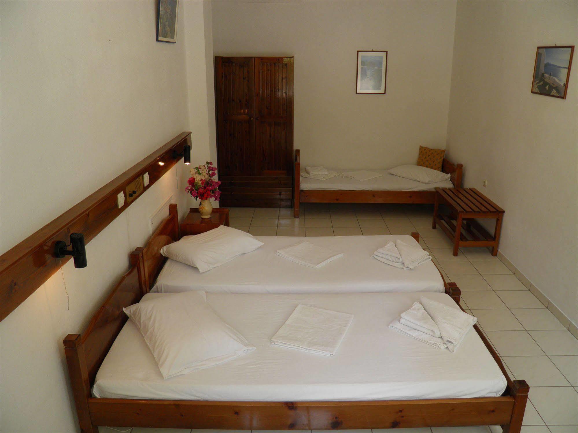 Levante 2* Kamari (Santorini)
