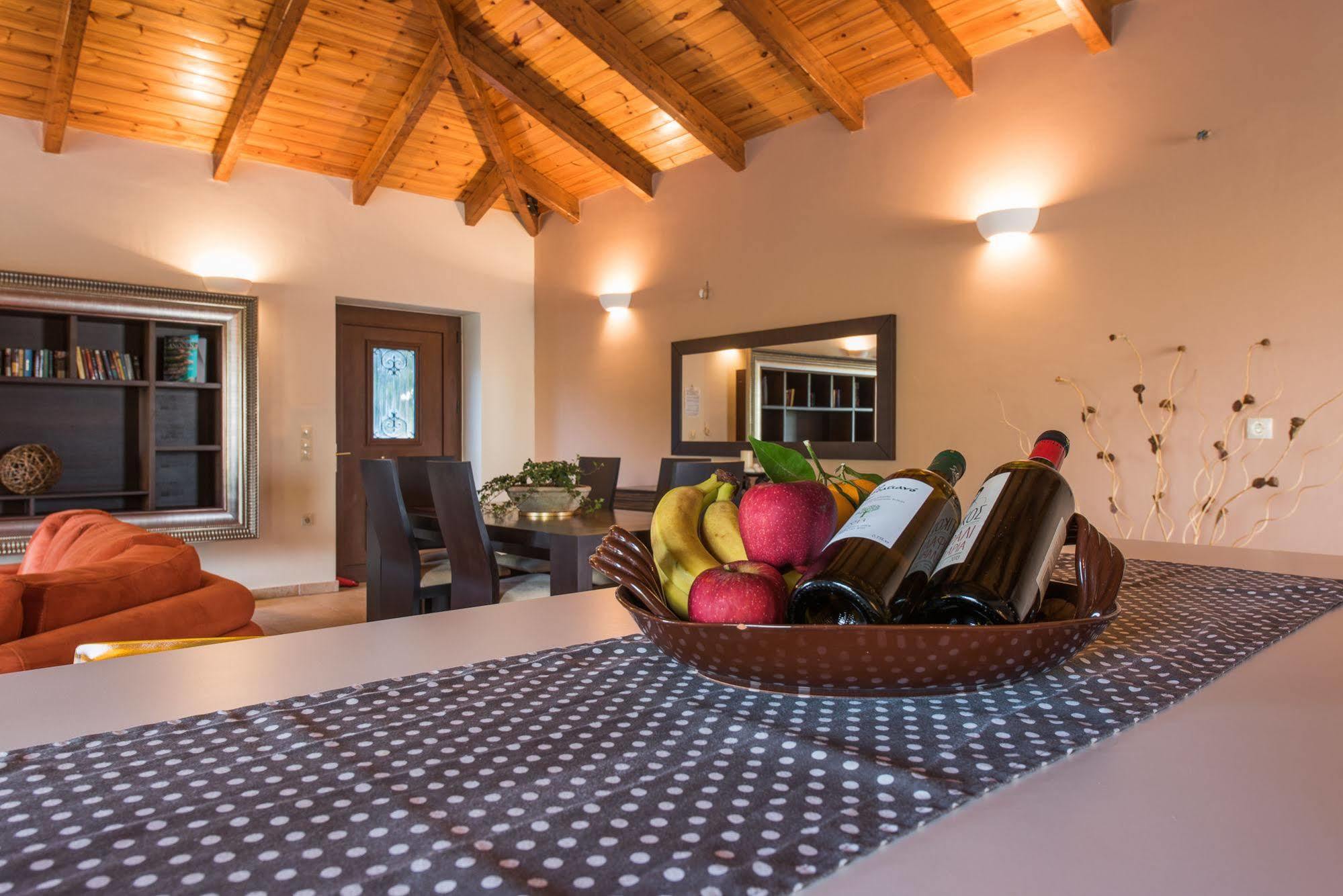 Villa Astarte - Kyveli Vanato
