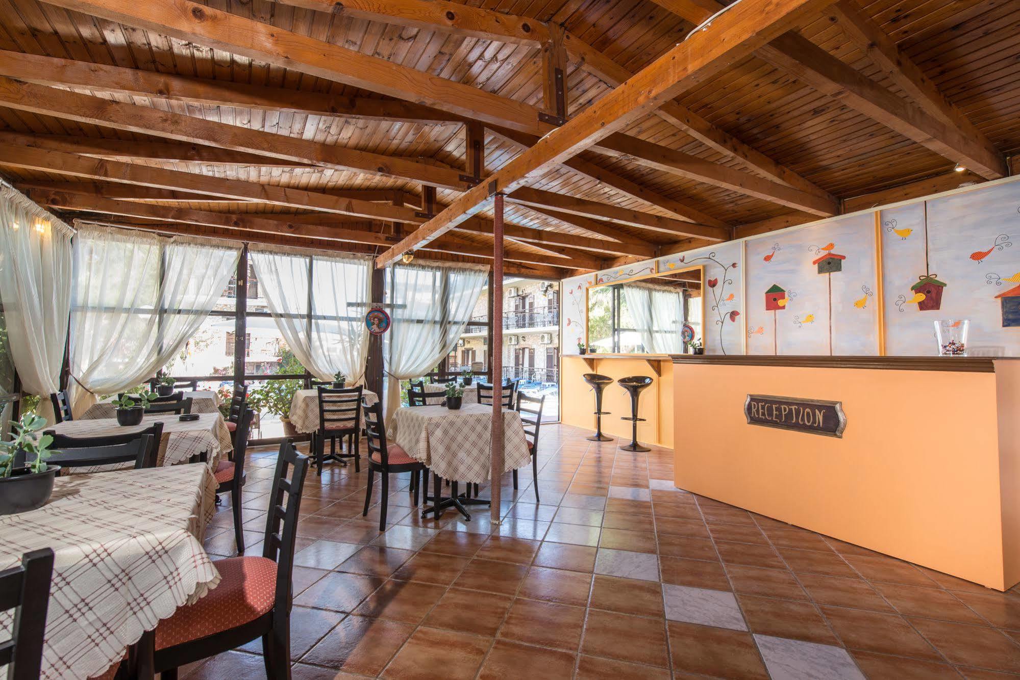 Two Brothers & Apts Aparthotel 3*
