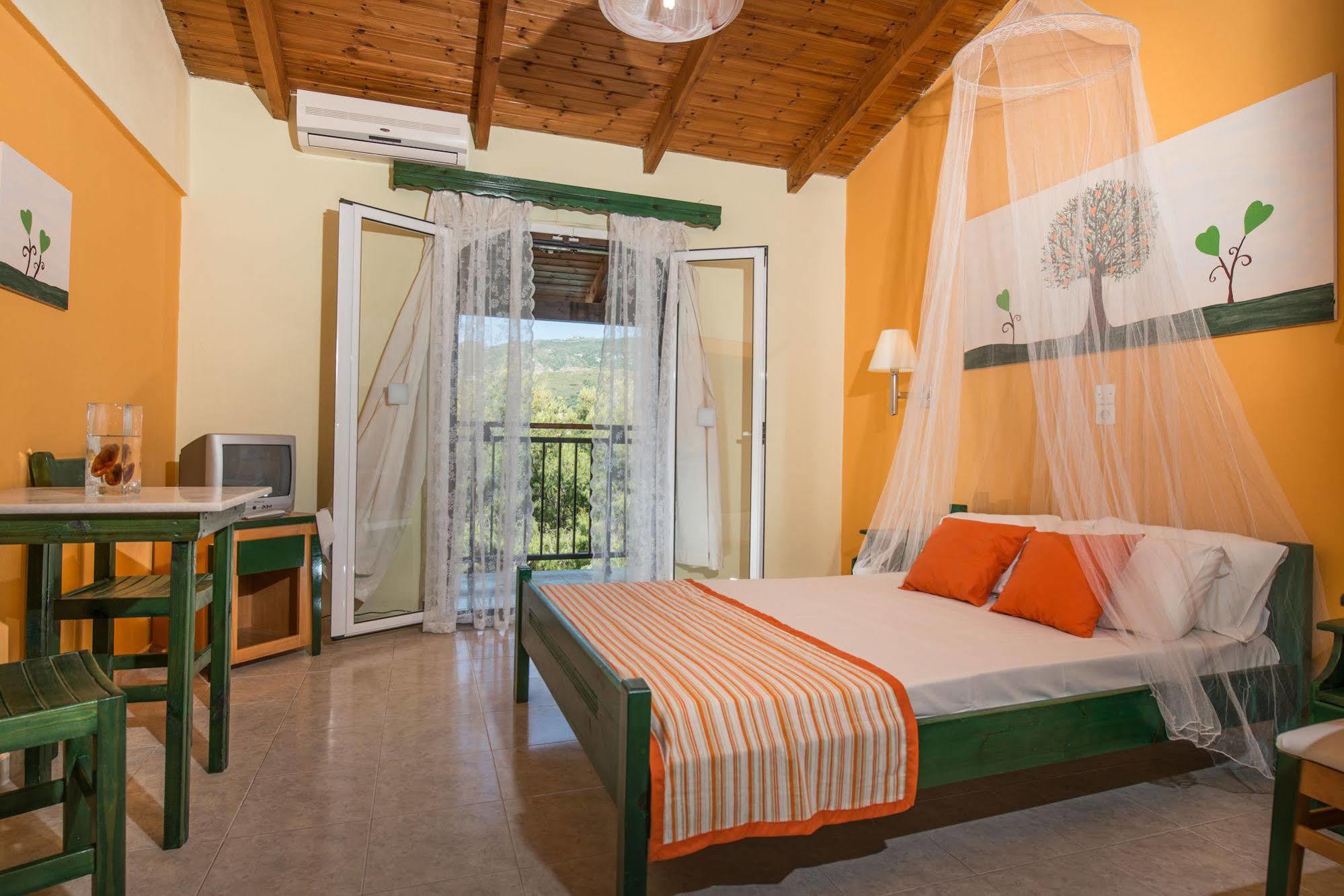 Aparthotel Two Brothers & Apts 3*