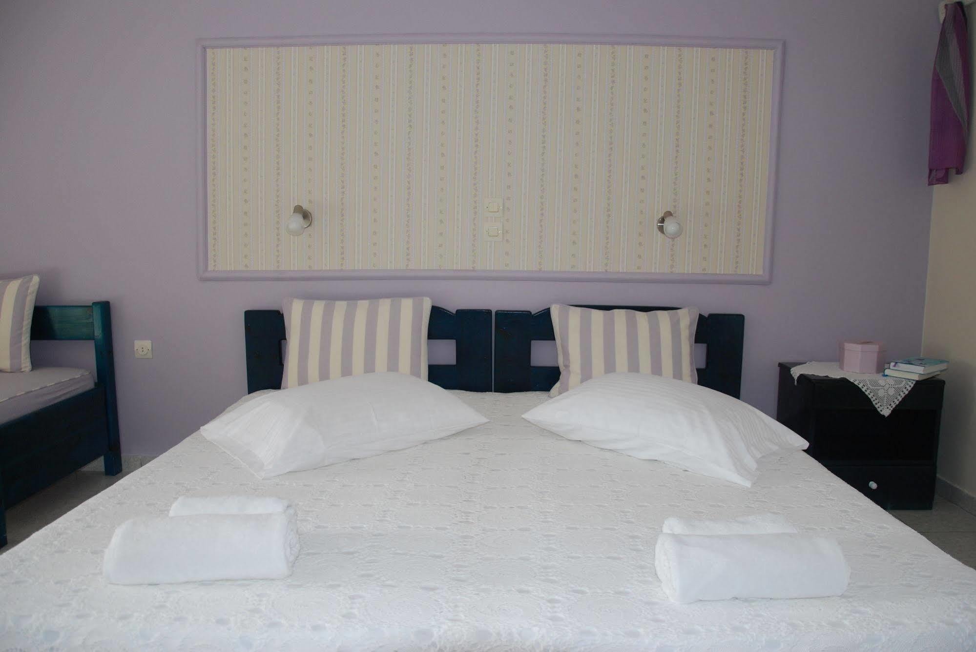 Holiday home Kavos Psarou Amoudi