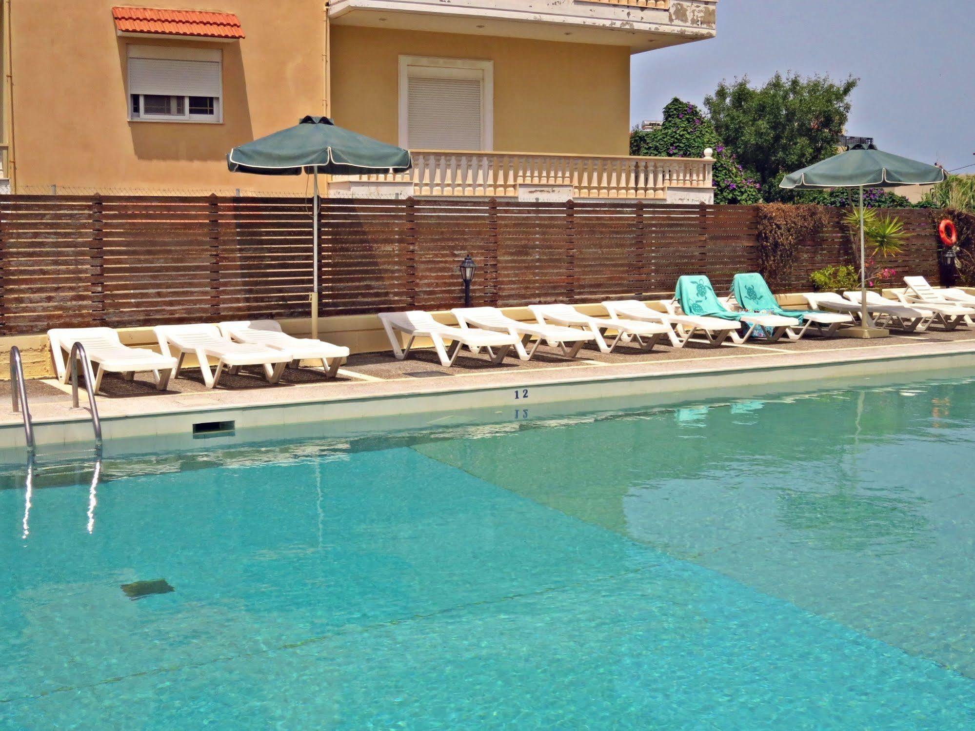 Maritime Aparthotel Petaloudes