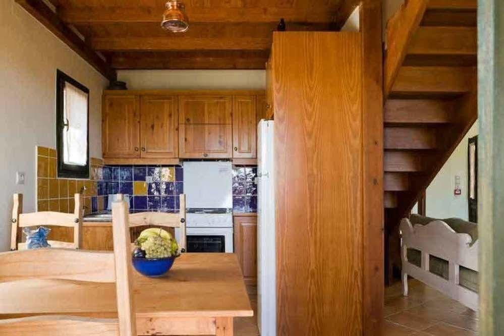 Agathes Traditional Houses 2* Kastellos