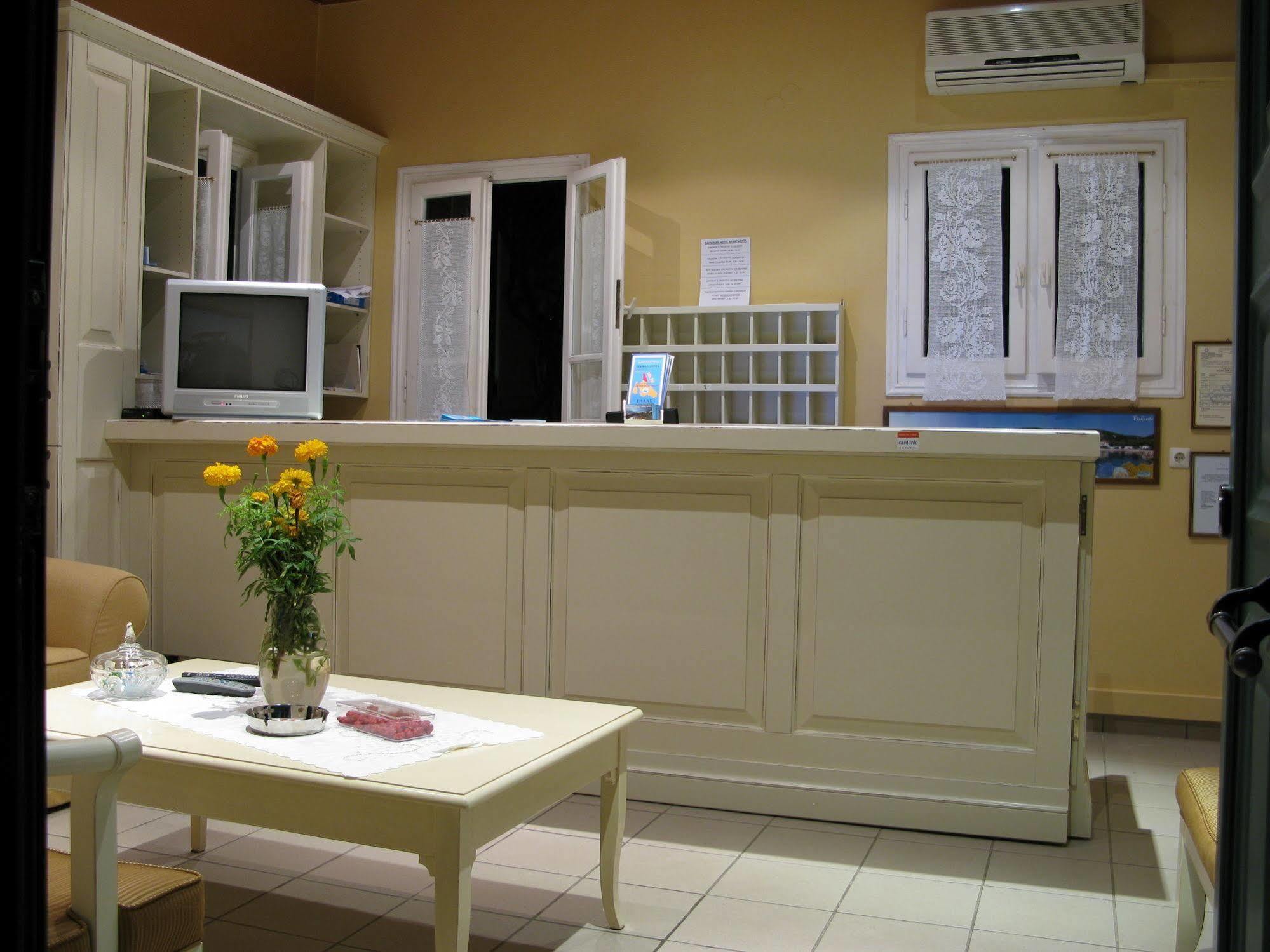 Dafnoudi Aparthotel Antipata (Erisos)
