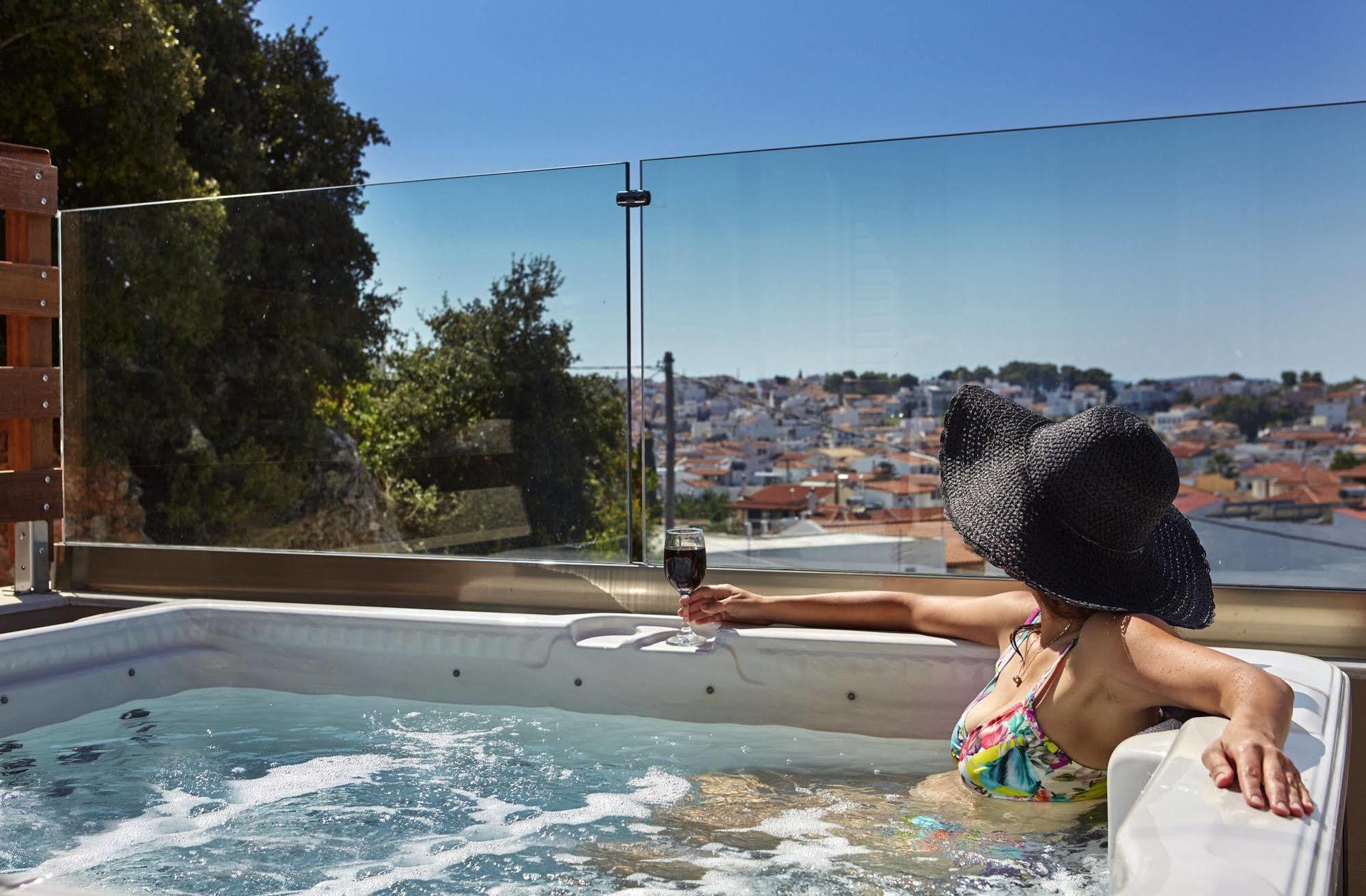 Aparthotel Mystery Luxury Skiathos Town