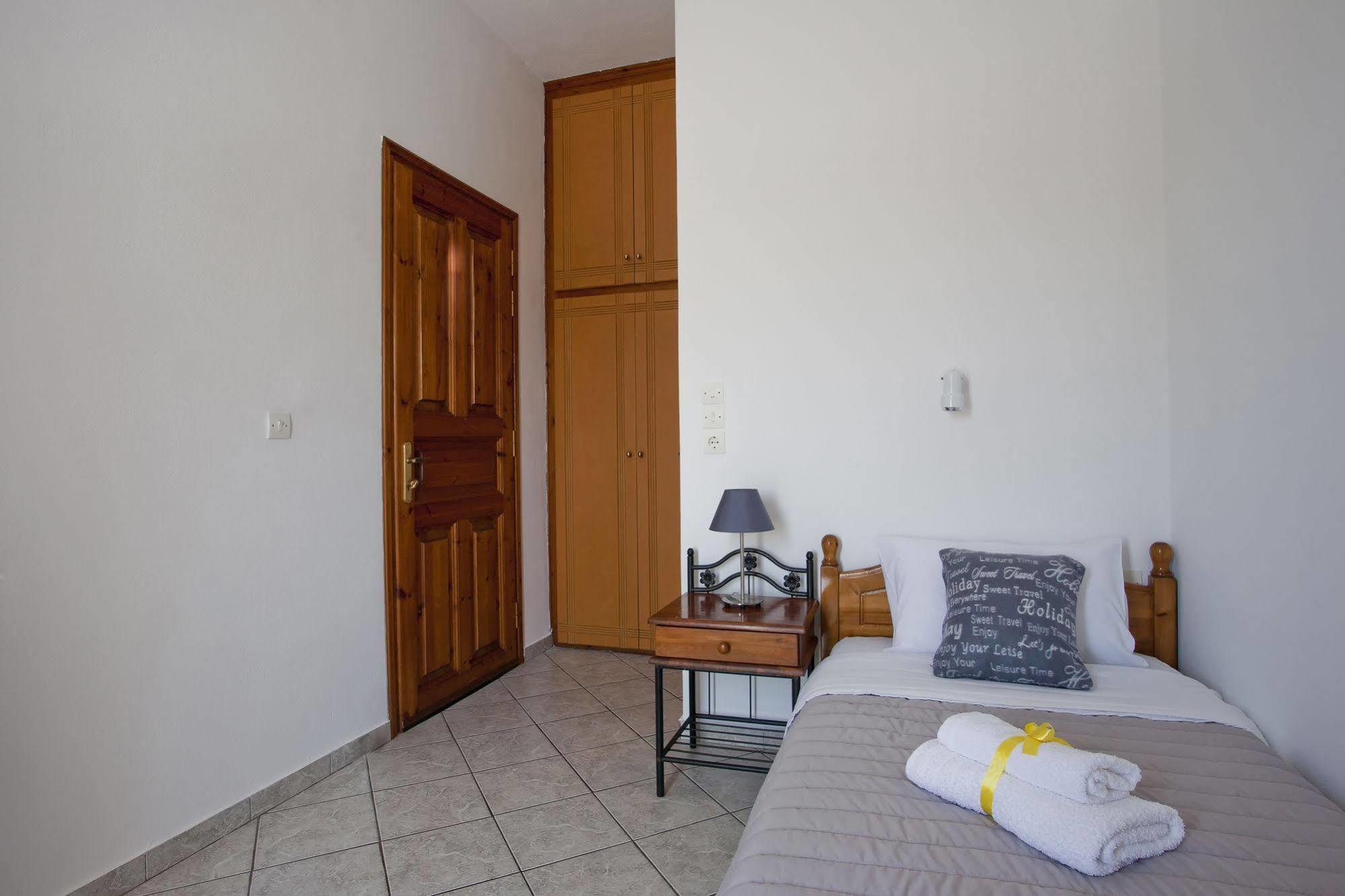 Aparthotel Nemesis Fira (Santorini)
