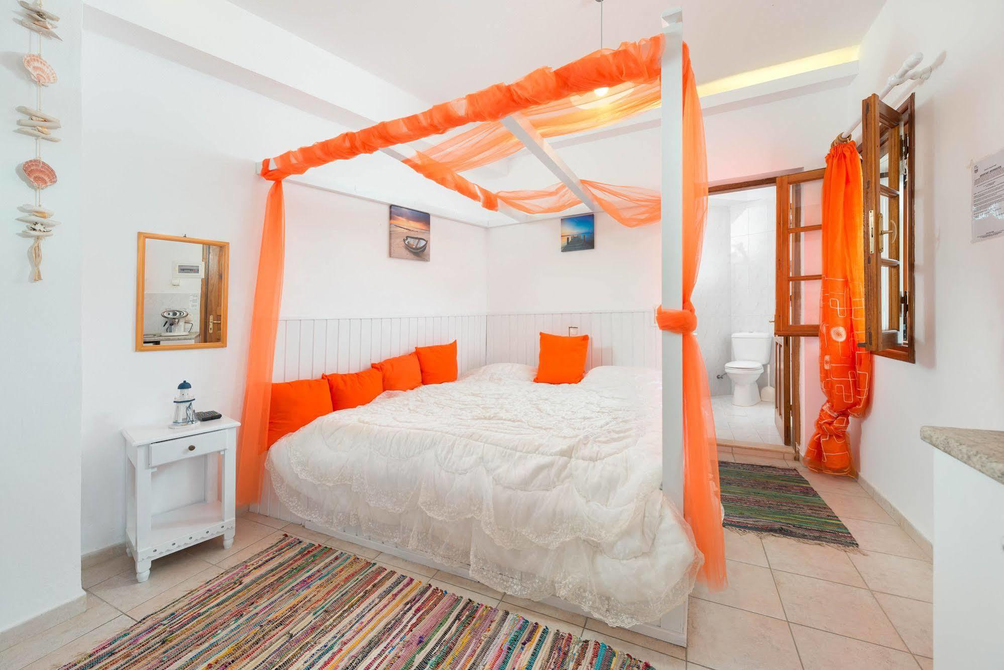 Chrysanthi Studios Apartment