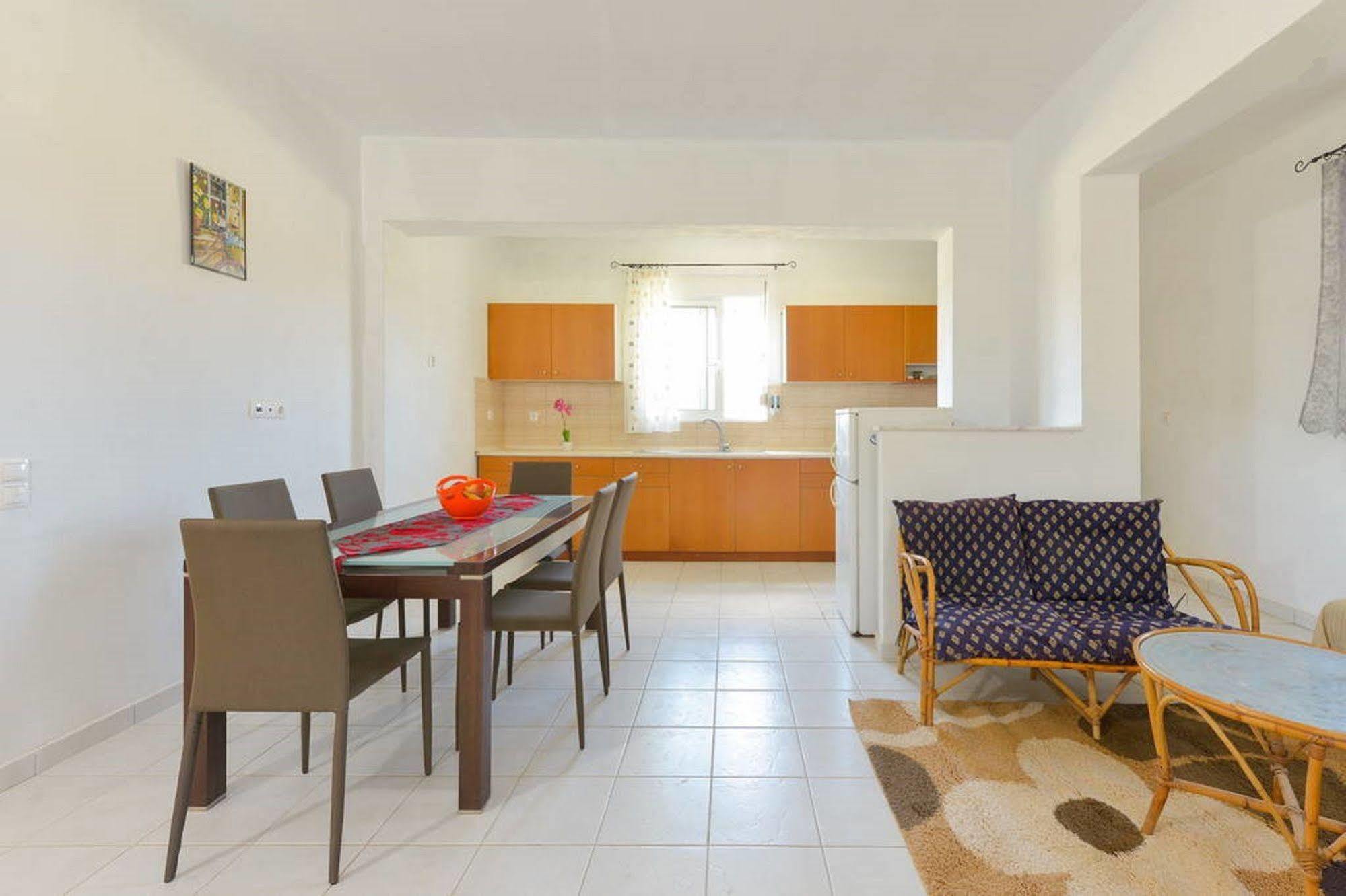 Paradise Apartment *