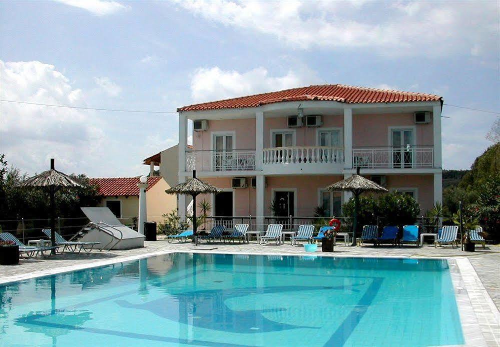 Aparthotel Sweet Dreams 3*