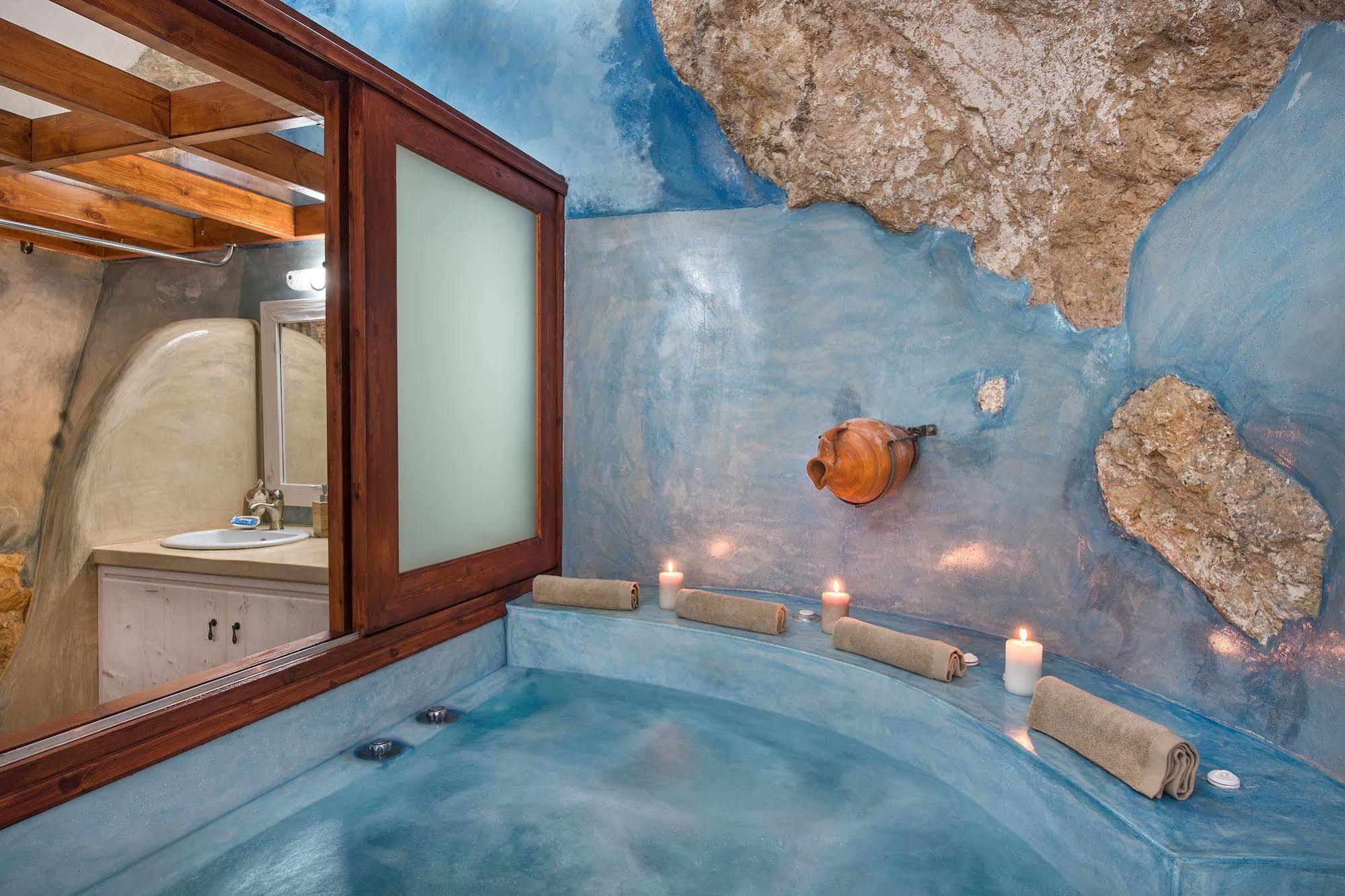 Kokos Traditional Emporio (Santorini)