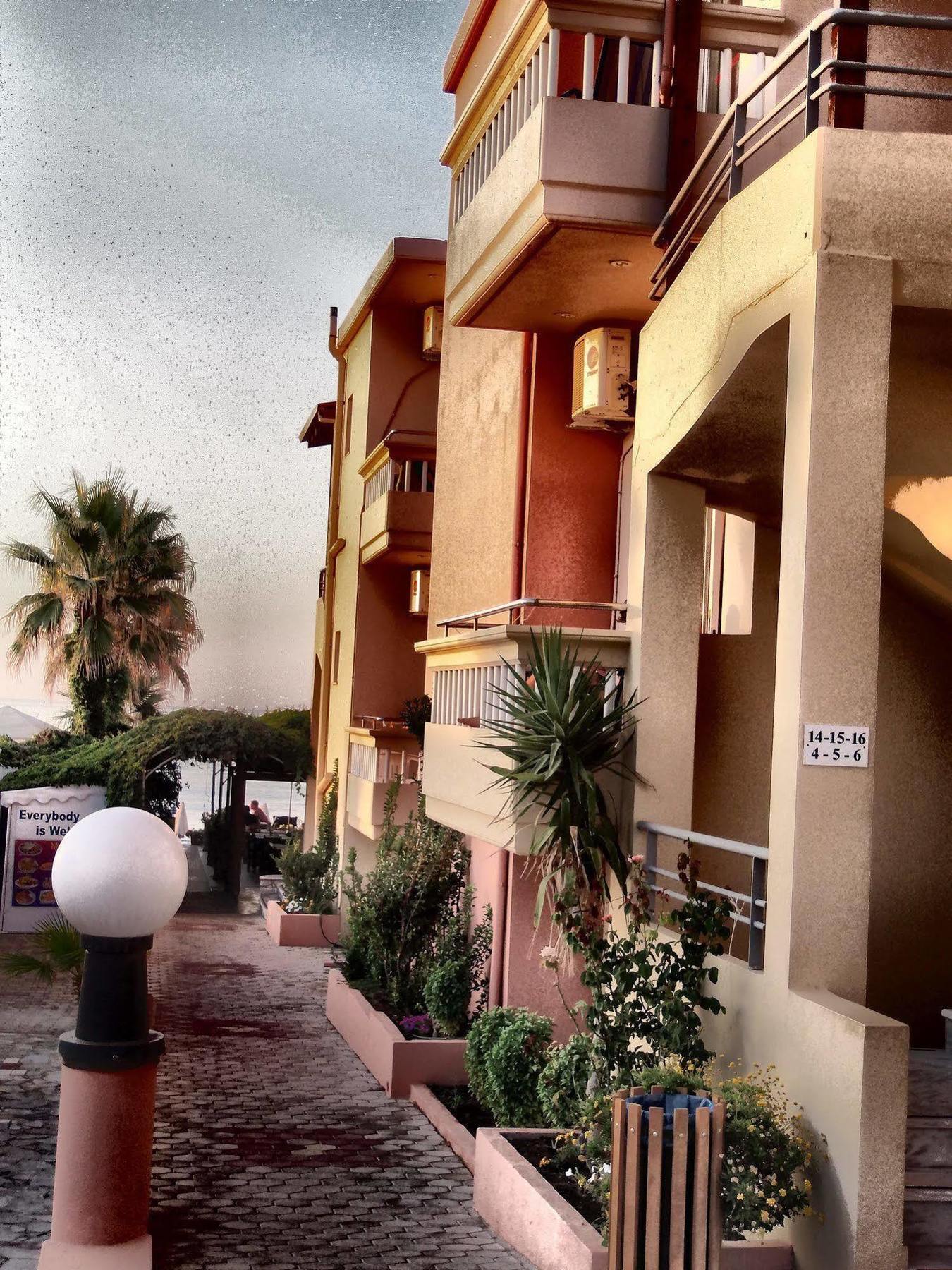 Chc Atlantida Mare Aparthotel 3*