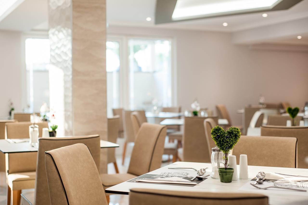 Garden Palace Hotel 4*