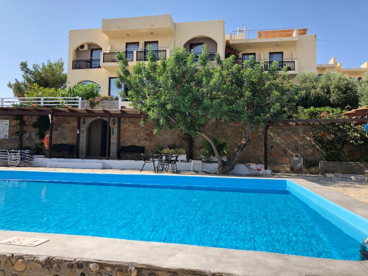 Blue Sky Hotel 3*