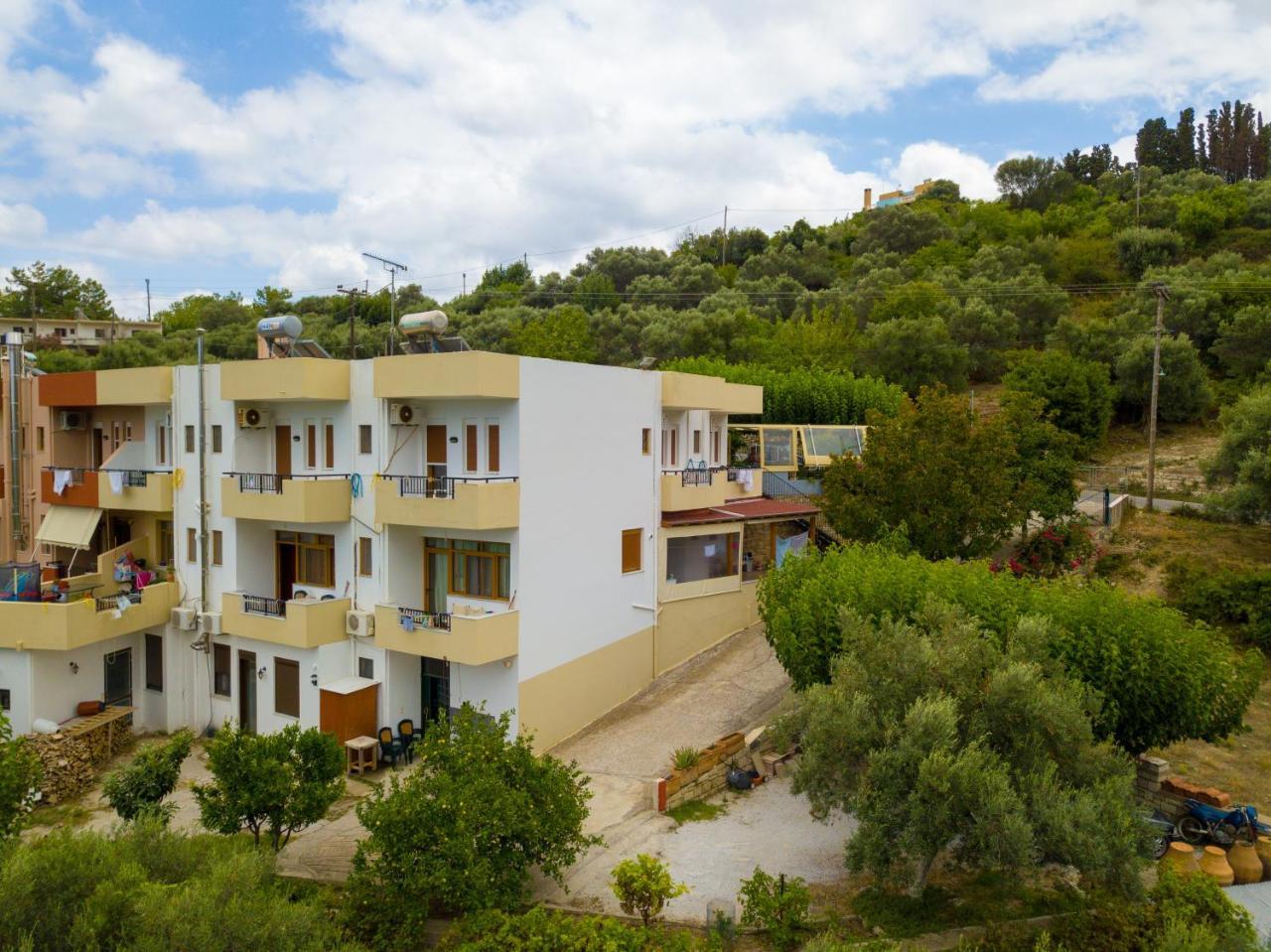 Bed & Breakfast Maria Argiroupolis