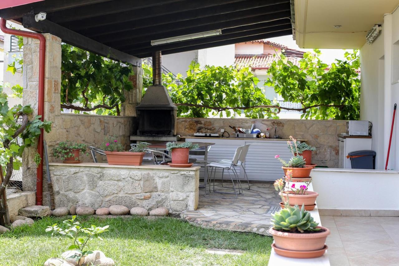 Melis Studios Aparthotel 4*