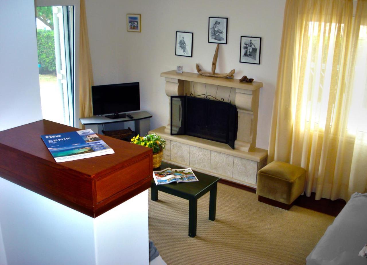 Elina Apartment