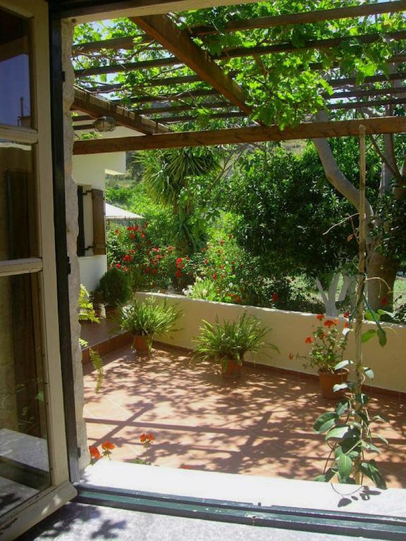 Hariklia Rent Guest house 3*