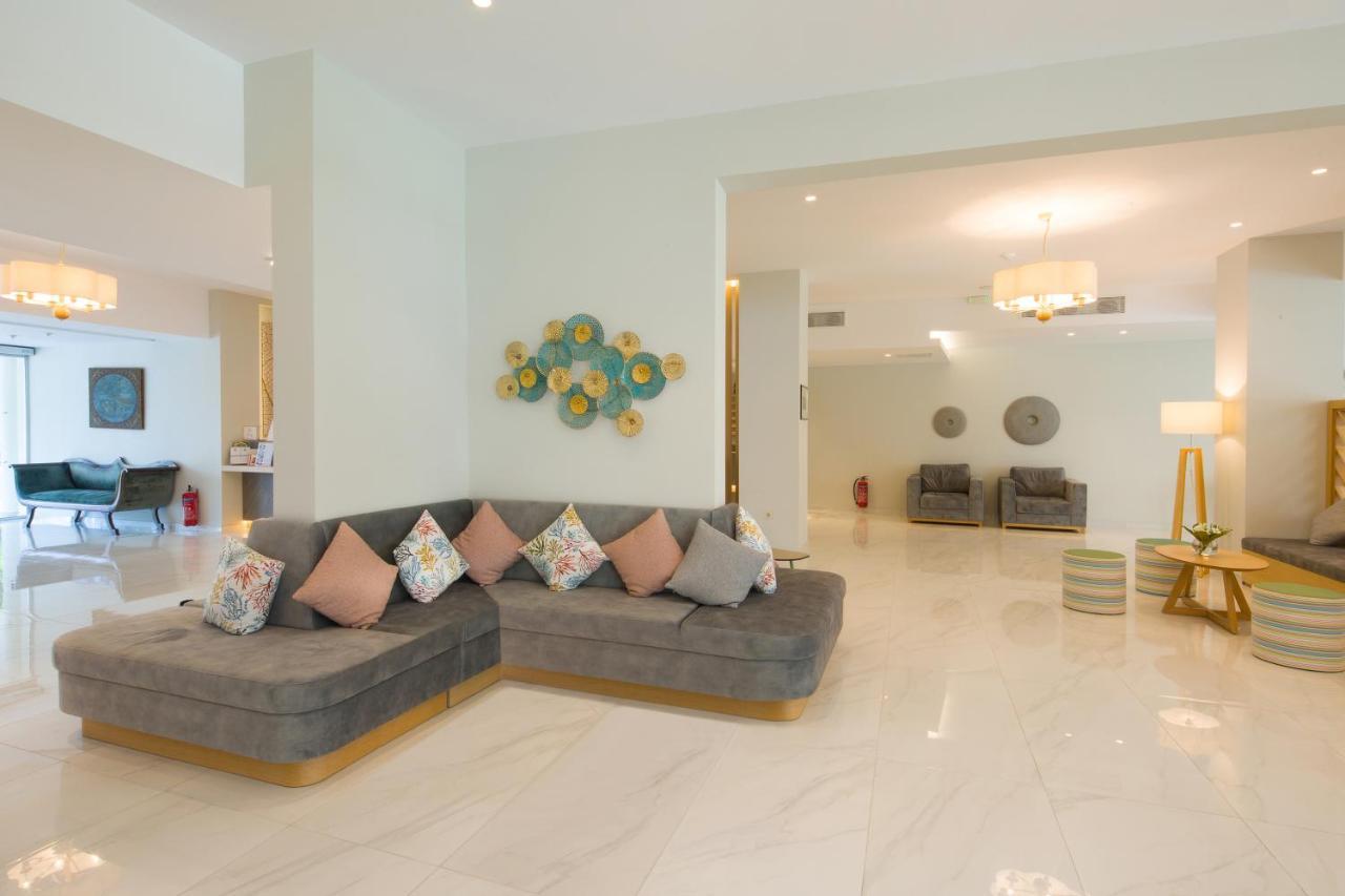 Hotel Delfinia 4*
