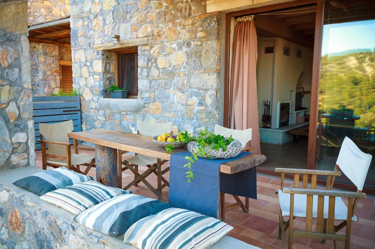 Aparthotel Pezoulia 3*