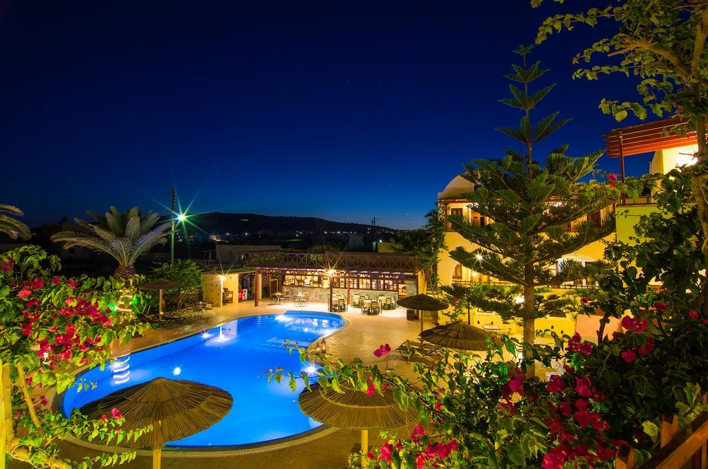 Smaragdi Hotel Perivolos (Santorini)