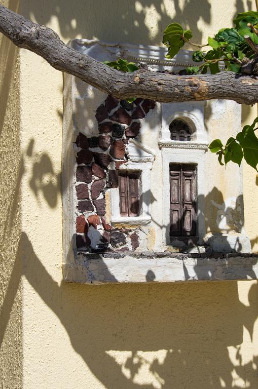 Hotel Smaragdi Perivolos (Santorini)