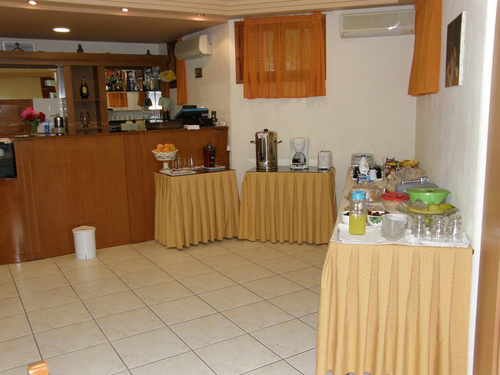 Megim Hotel 2*