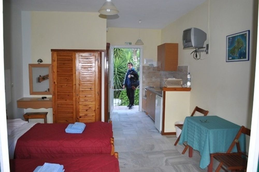 Stelios Apartment *