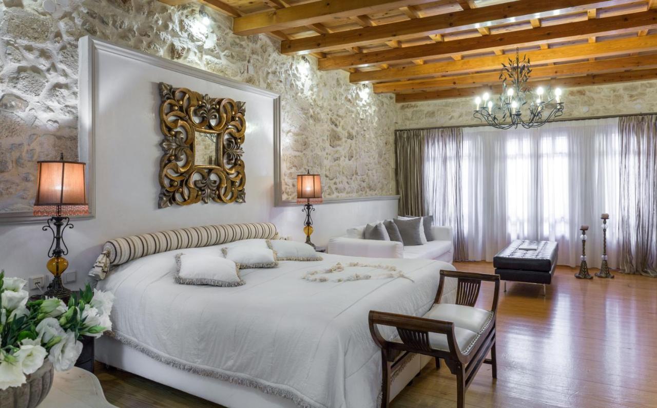 Avli Lounge Hotel