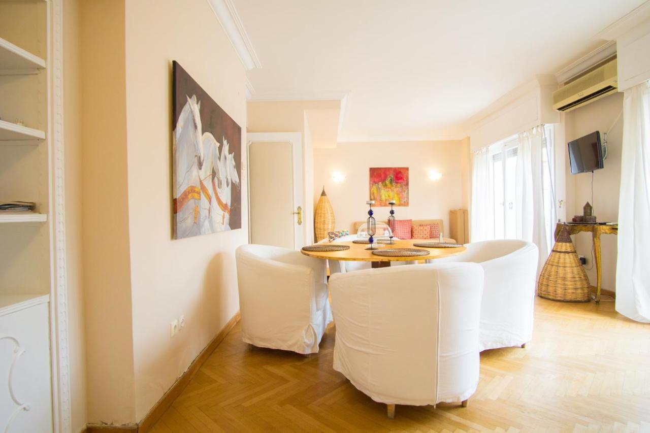 The Helios Flat * Athens