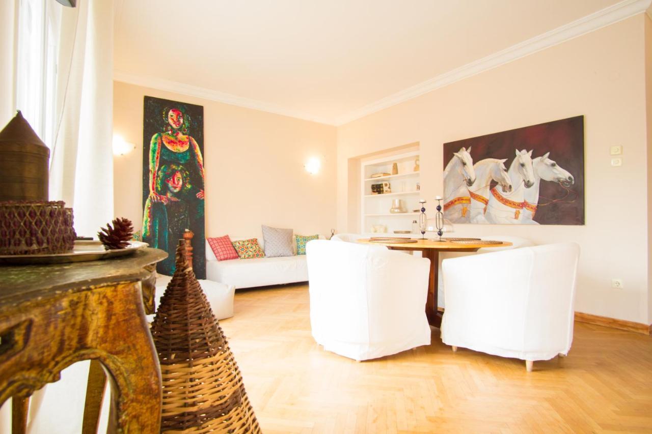 The Helios Flat Apartment *