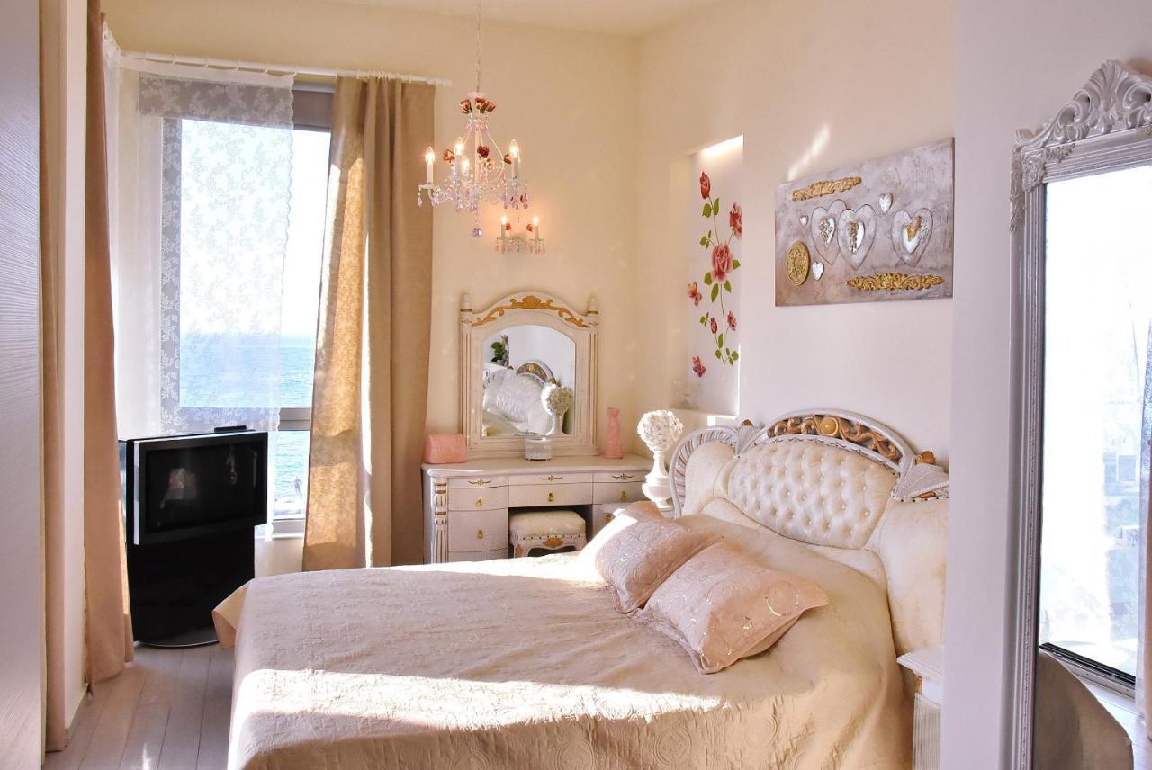 Sea View Beachfront Maria *