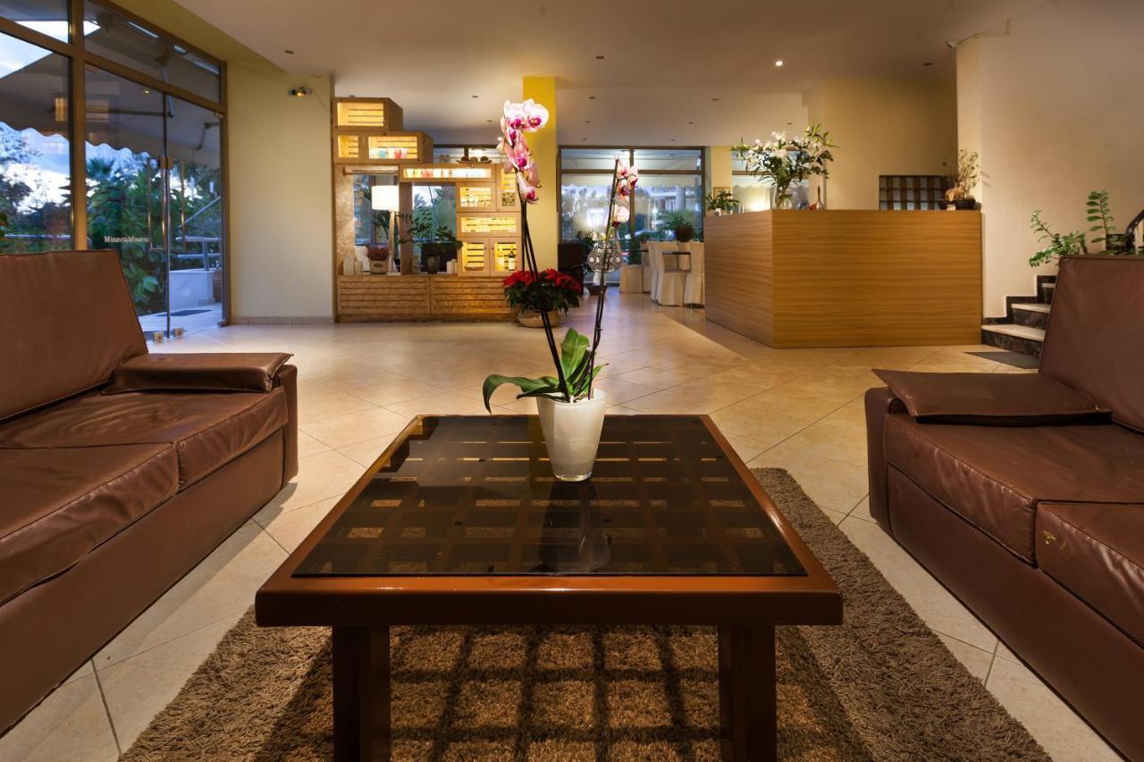 Minavra Hotel 2*