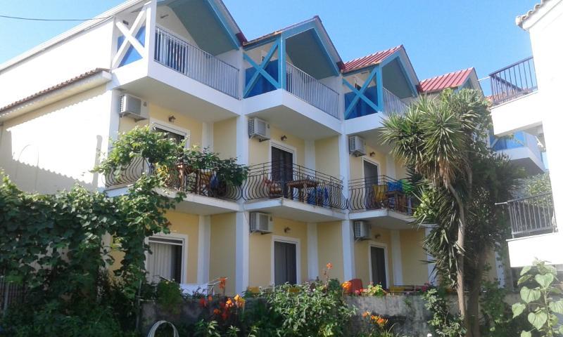 Aparthotel Timotheos 2*