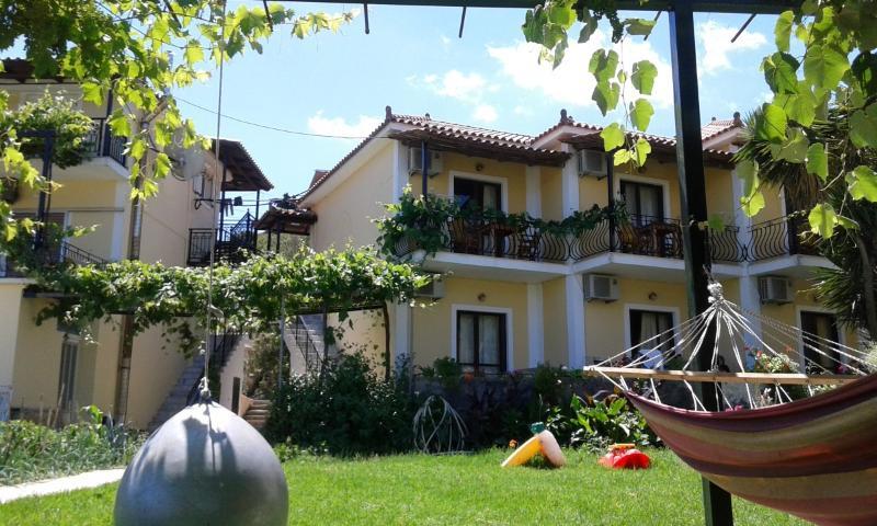 Timotheos Aparthotel 2*