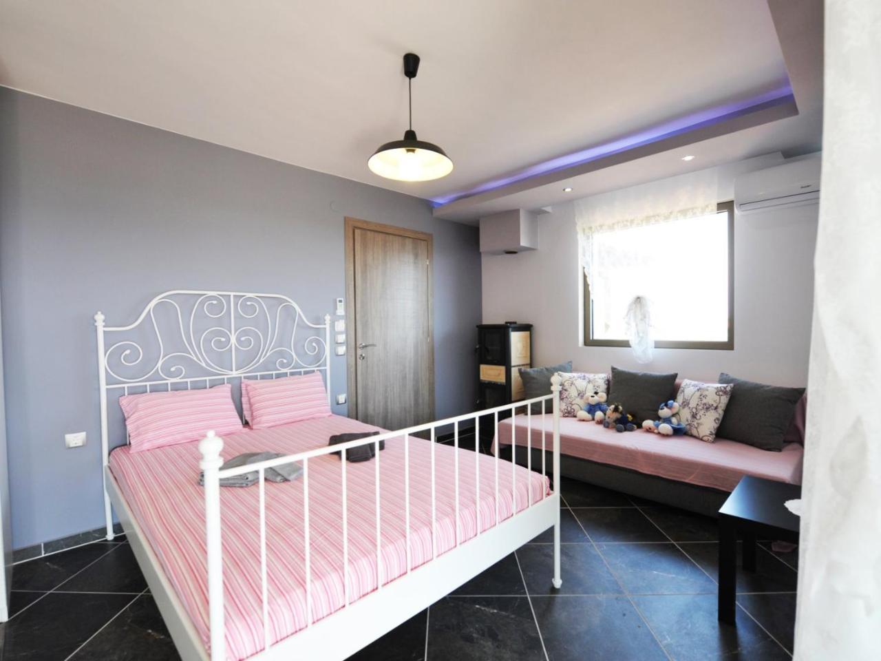 Apartment Alice Wonderland Nea Halkidiki *