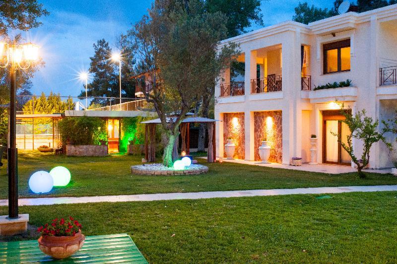 W Pool Halkidiki Pefkochori