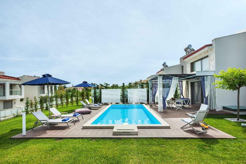 W Pool Halkidiki * Pefkochori
