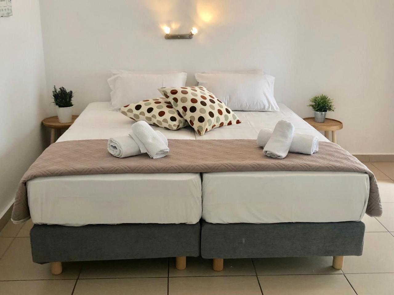 Guest house White Myth